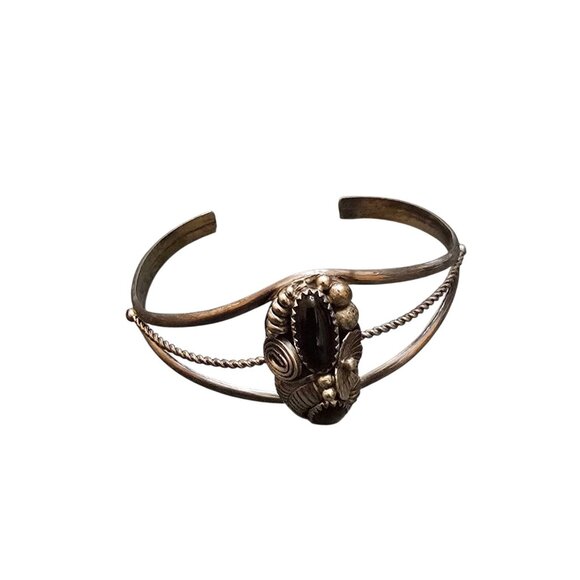 Vintage Sterling and Onyx Navajo Adjustable Cuff Bracelet (A8734) - Picture 1 of 6